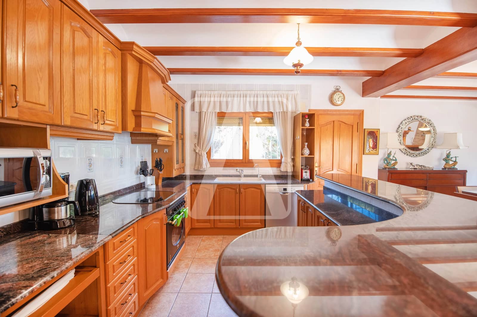 5 bedroom Villa for sale in Calpe / Calp with pool garage - € 1,165,000 (Ref: 6824584)