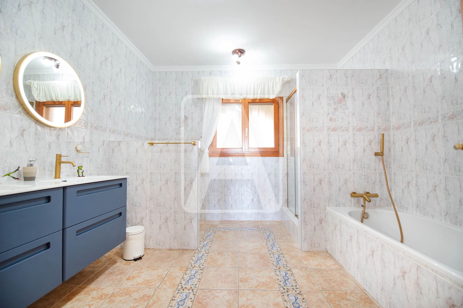 5 bedroom Villa for sale in Calpe / Calp with pool garage - € 1,165,000 (Ref: 6824584)