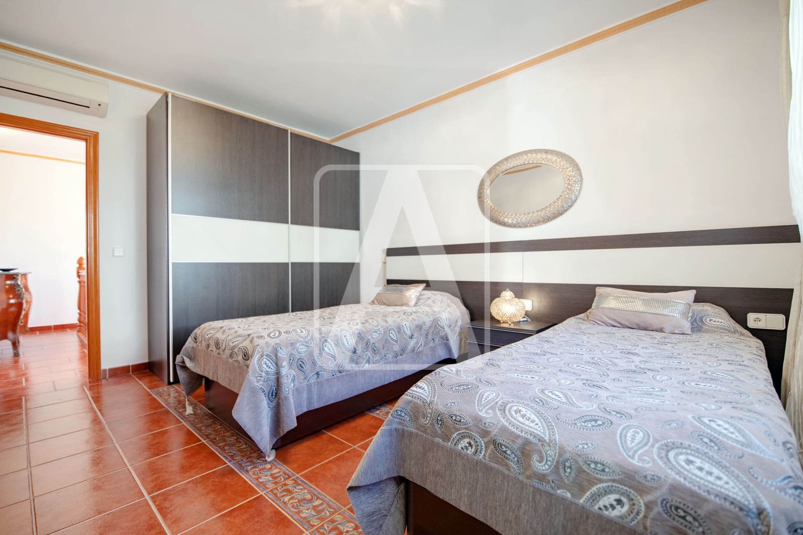 5 bedroom Villa for sale in Calpe / Calp with pool garage - € 1,165,000 (Ref: 6824584)