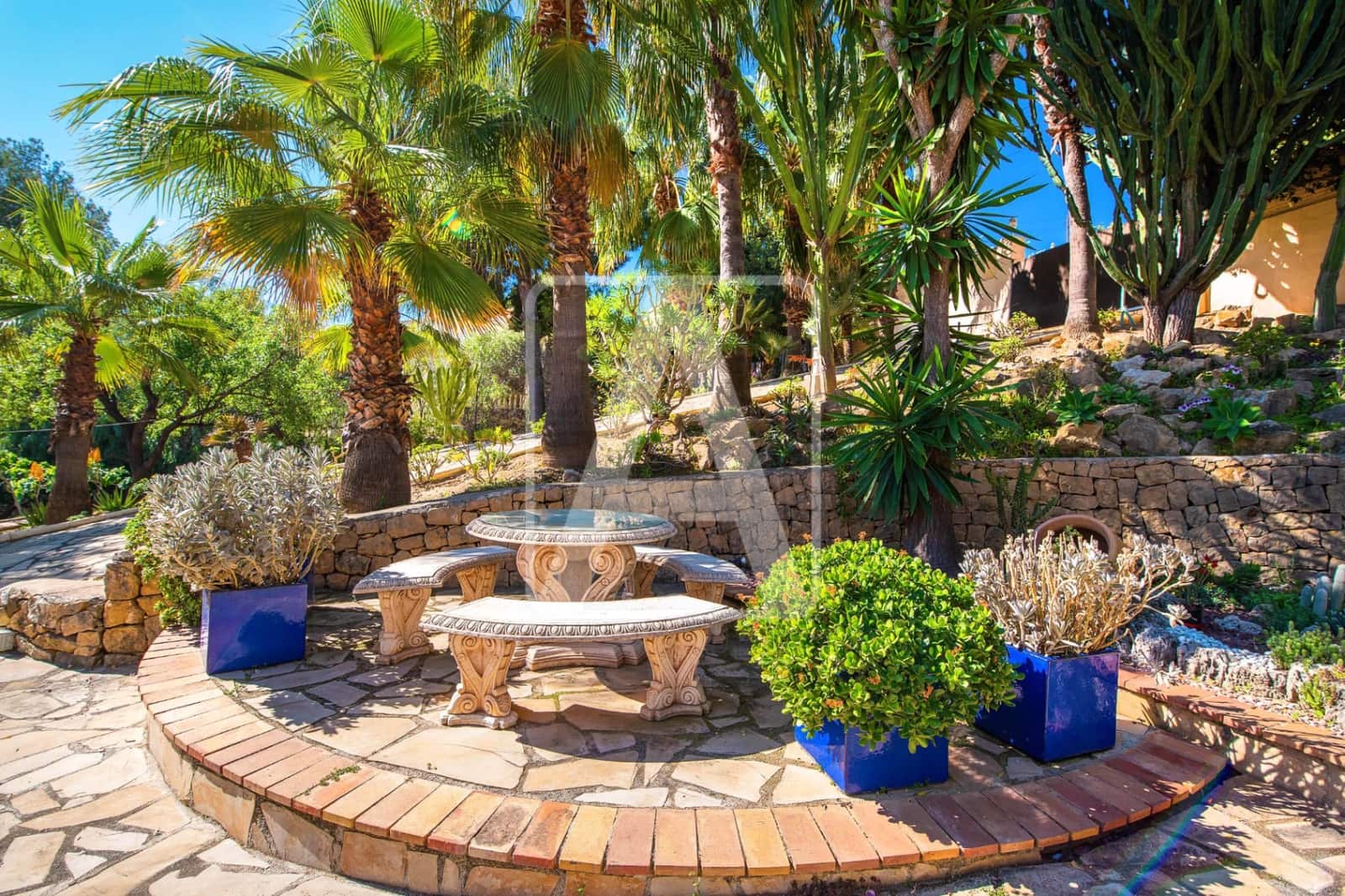 5 bedroom Villa for sale in Calpe / Calp with pool garage - € 1,165,000 (Ref: 6824584)