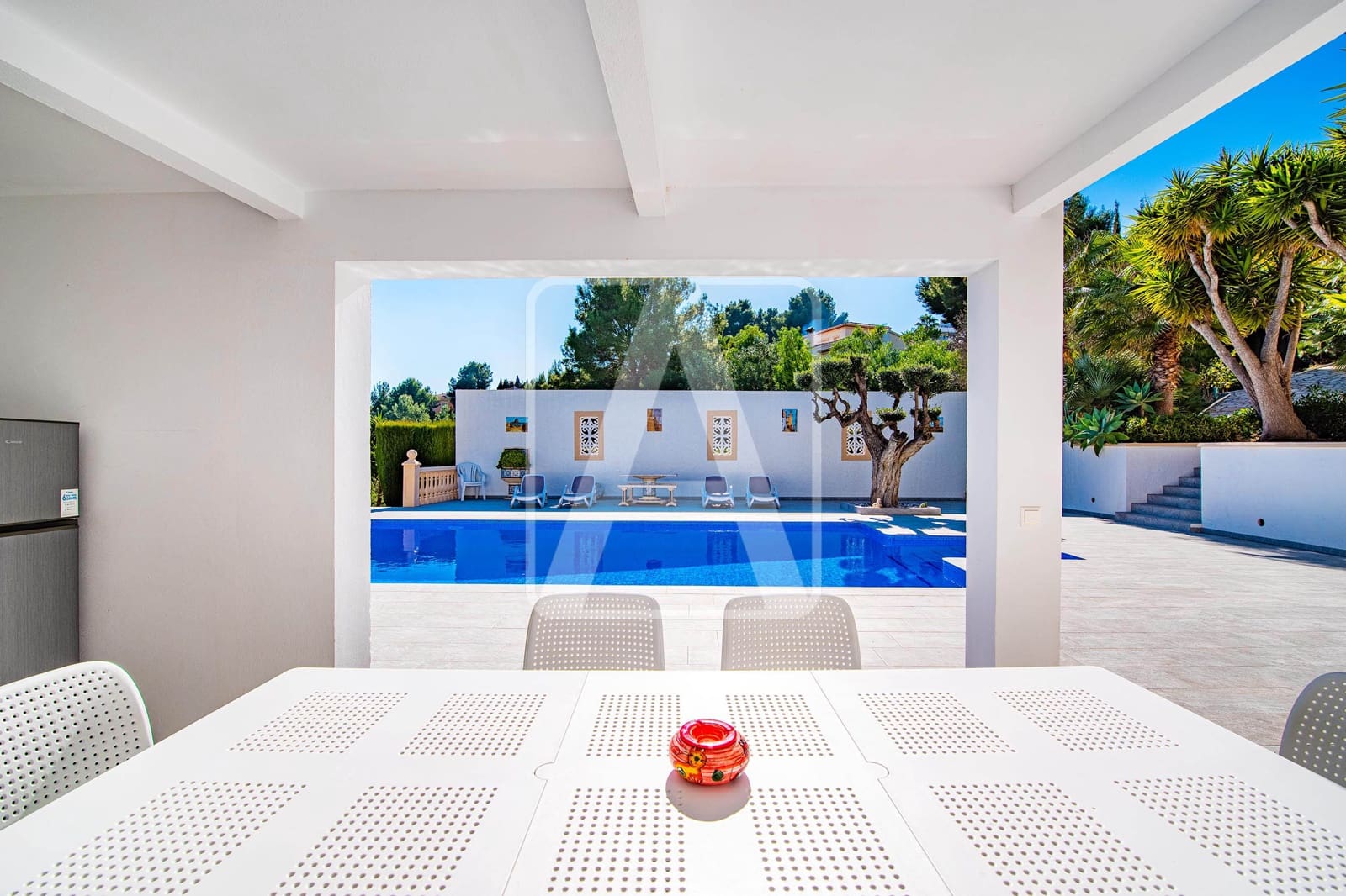 5 bedroom Villa for sale in Calpe / Calp with pool garage - € 1,165,000 (Ref: 6824584)