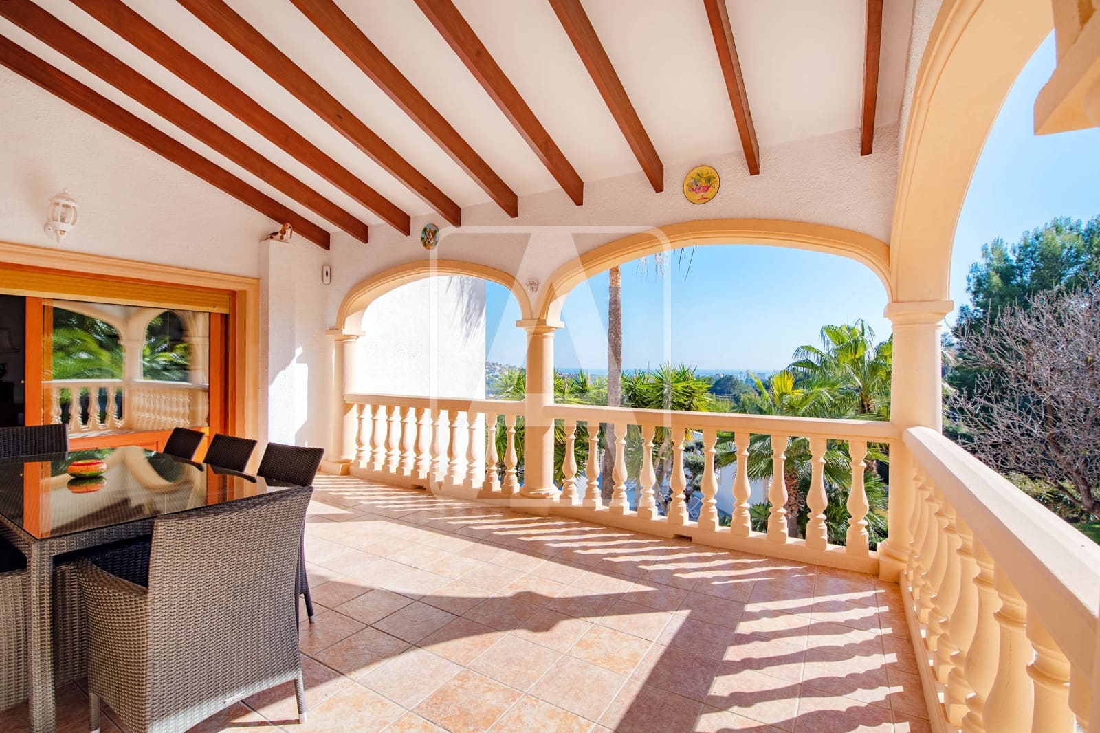 5 bedroom Villa for sale in Calpe / Calp with pool garage - € 1,165,000 (Ref: 6824584)