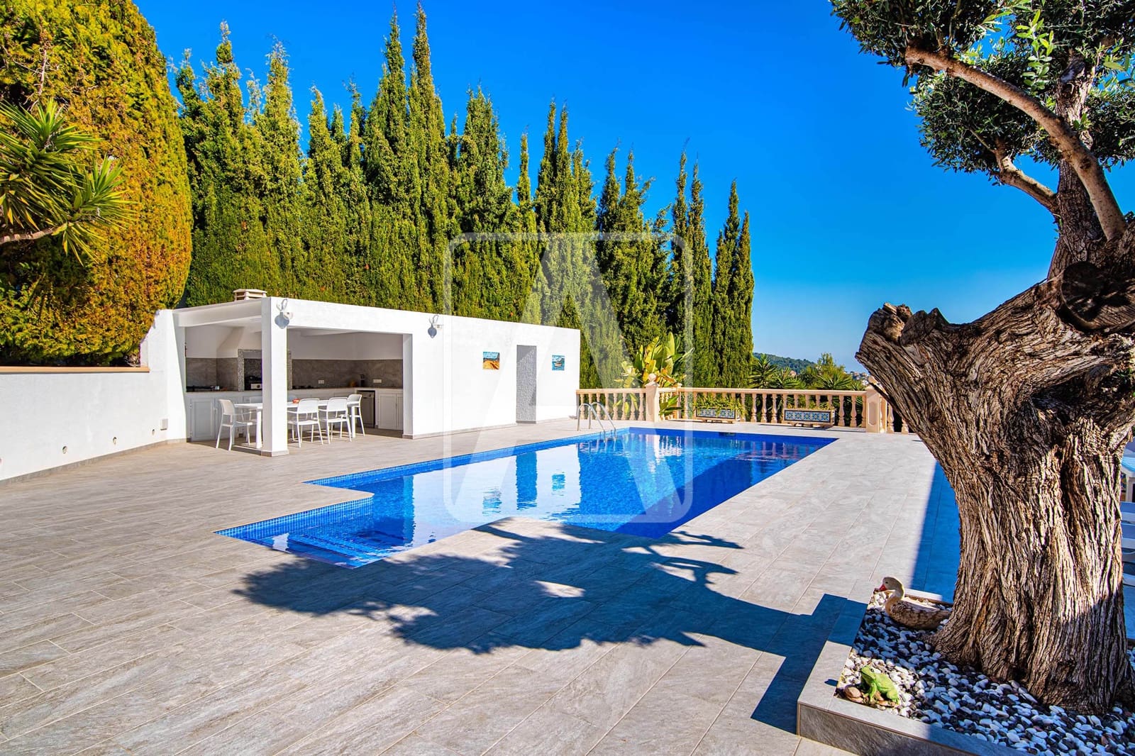 5 bedroom Villa for sale in Calpe / Calp with pool garage - € 1,165,000 (Ref: 6824584)