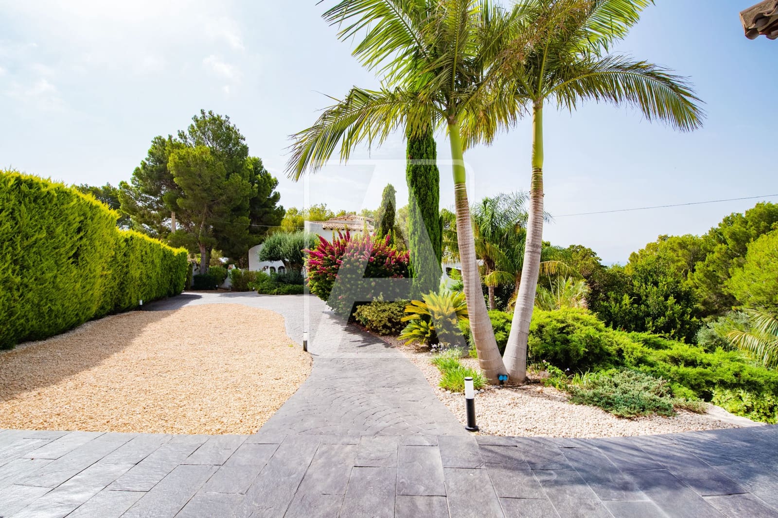 7 bedroom Villa for sale in Altea with pool garage - € 1,950,000 (Ref: 6981773)