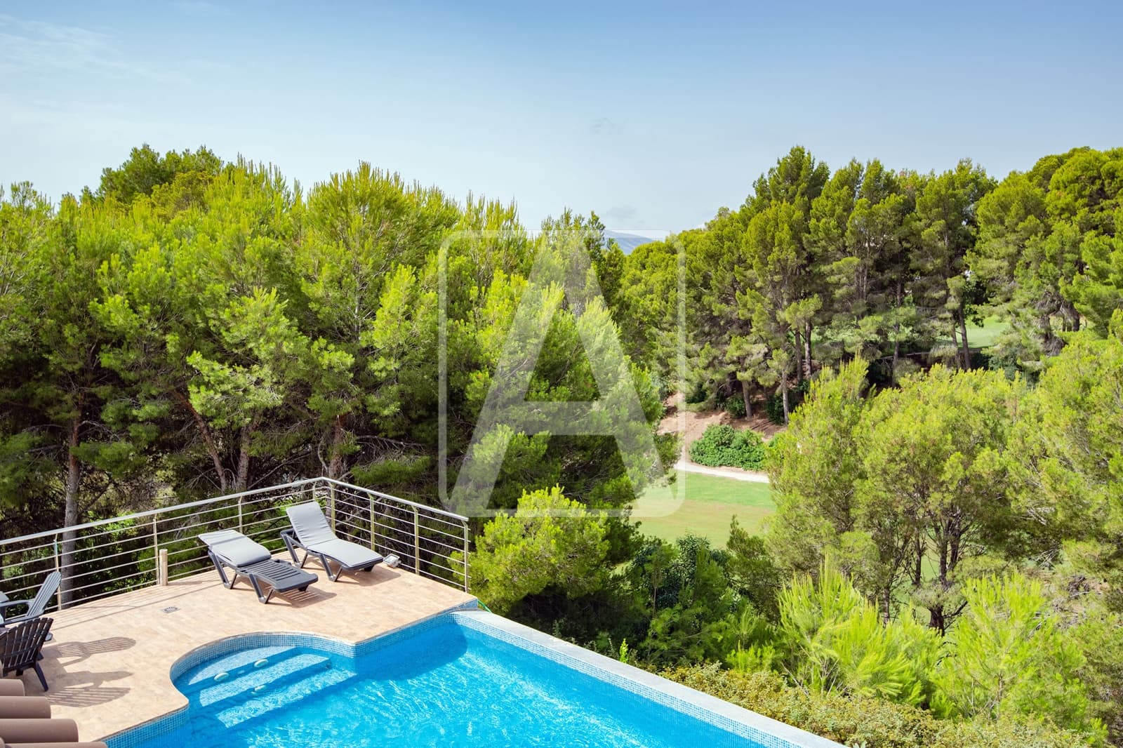 7 bedroom Villa for sale in Altea with pool garage - € 1,950,000 (Ref: 6981773)