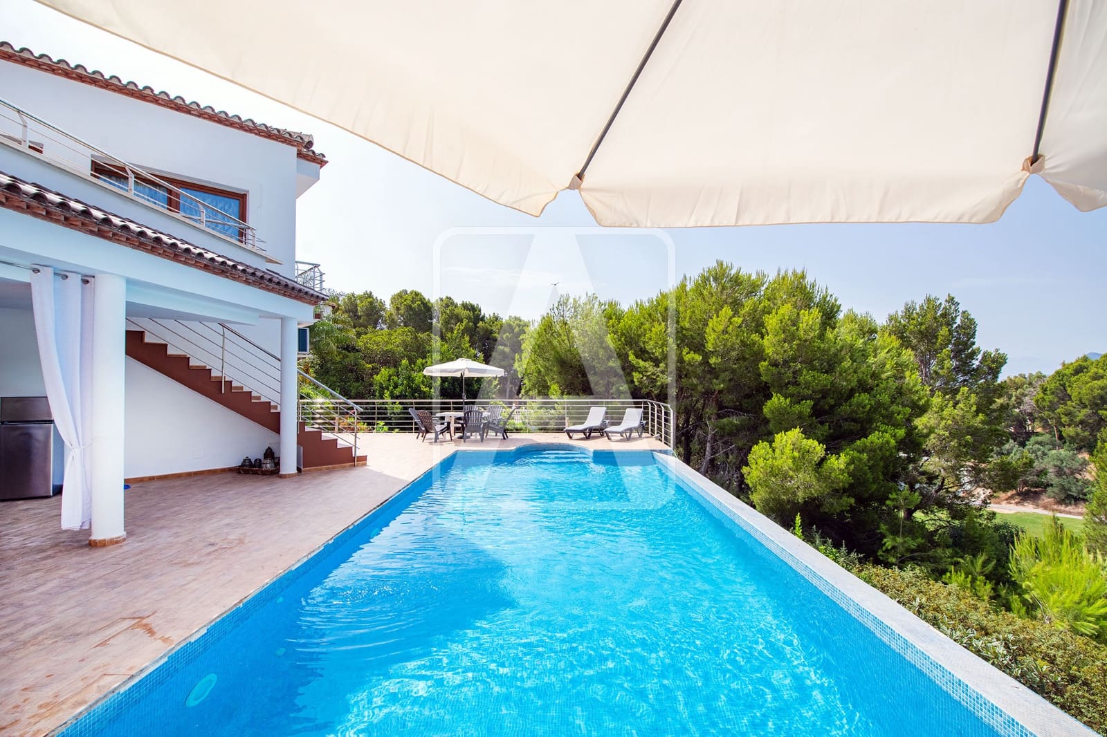 7 bedroom Villa for sale in Altea with pool garage - € 1,950,000 (Ref: 6981773)
