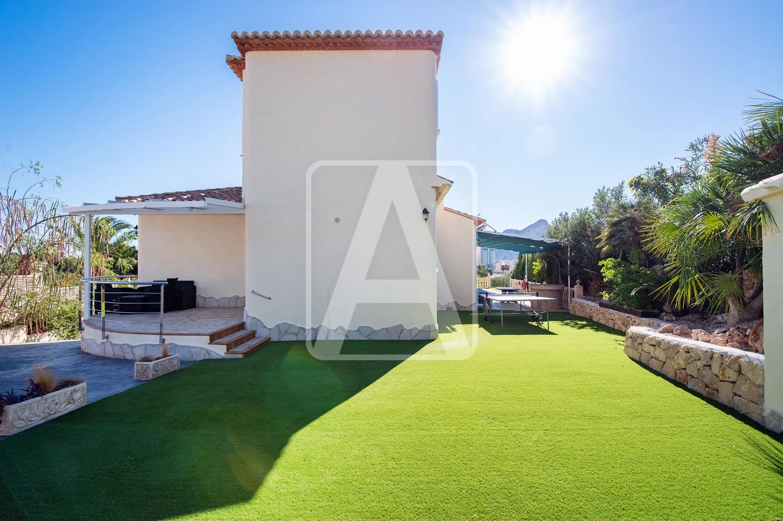 3 bedroom Villa for sale in Calpe / Calp with pool garage - € 725,000 (Ref: 6992540)