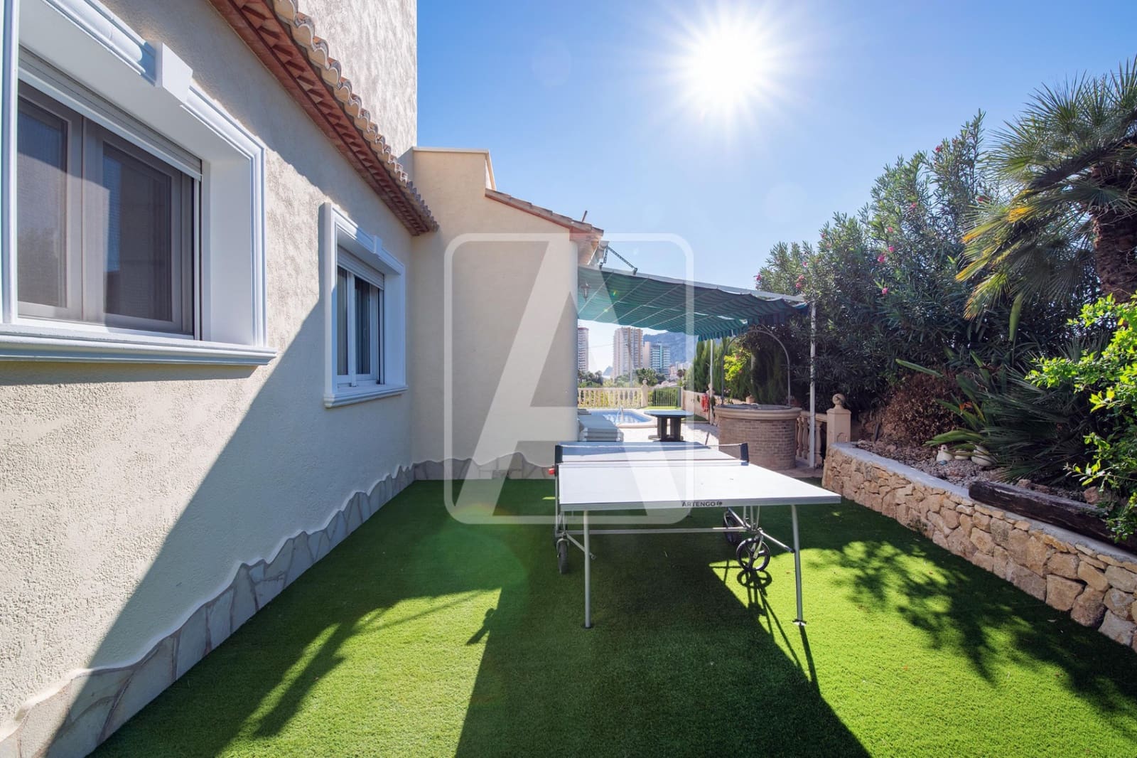 3 bedroom Villa for sale in Calpe / Calp with pool garage - € 725,000 (Ref: 6992540)
