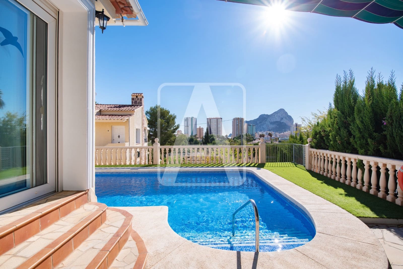 3 bedroom Villa for sale in Calpe / Calp with pool garage - € 725,000 (Ref: 6992540)