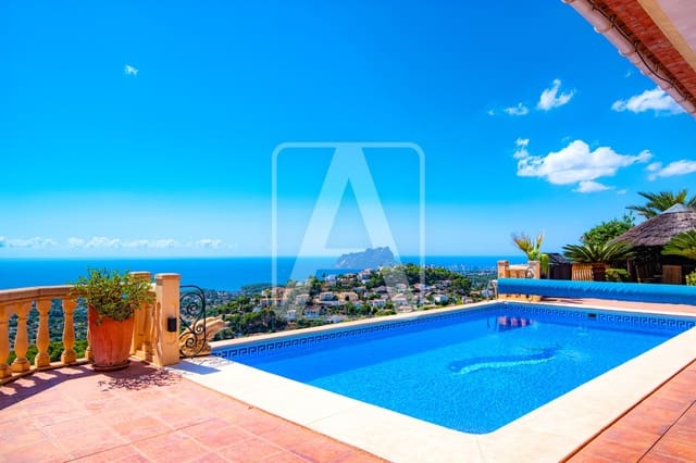 4 soverom Villa til salgs i Moraira, Teulada-Moraira med garasje - € 1 450 000 (Ref: 7038832)