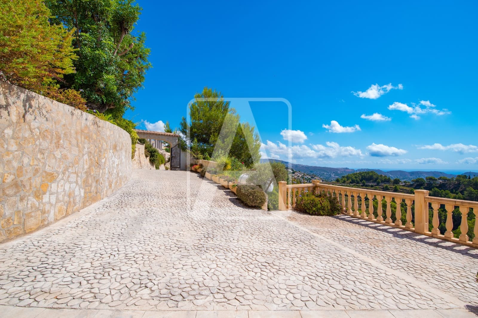 4 soverom Villa til salgs i Moraira med garasje - € 1 450 000 (Ref: 7038832)