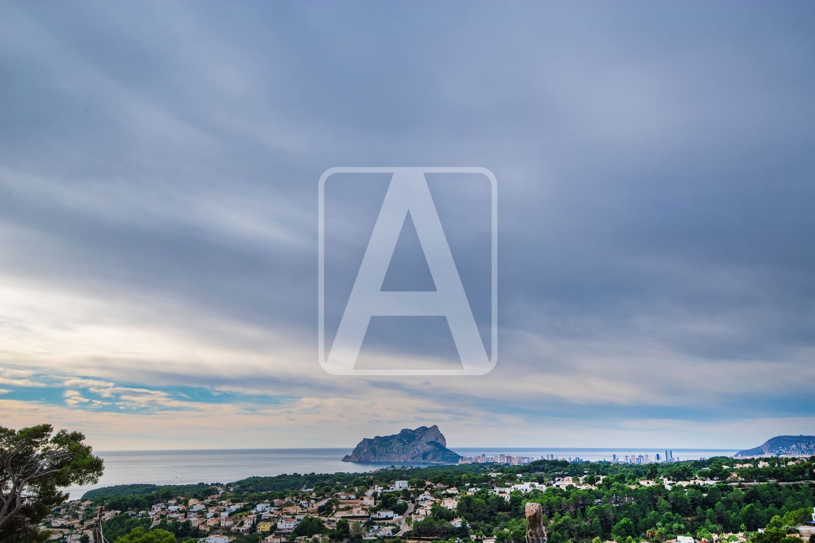 3 makuuhuone Huvila myytävänä paikassa Benissa mukana uima-altaan 
autotalli - 1 595 000 € (Ref: 7329123)