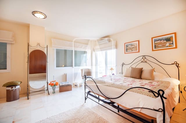 3 sovrum Villa till salu i Calpe / Calp med garage - 849 000 € (Ref: 7329126)