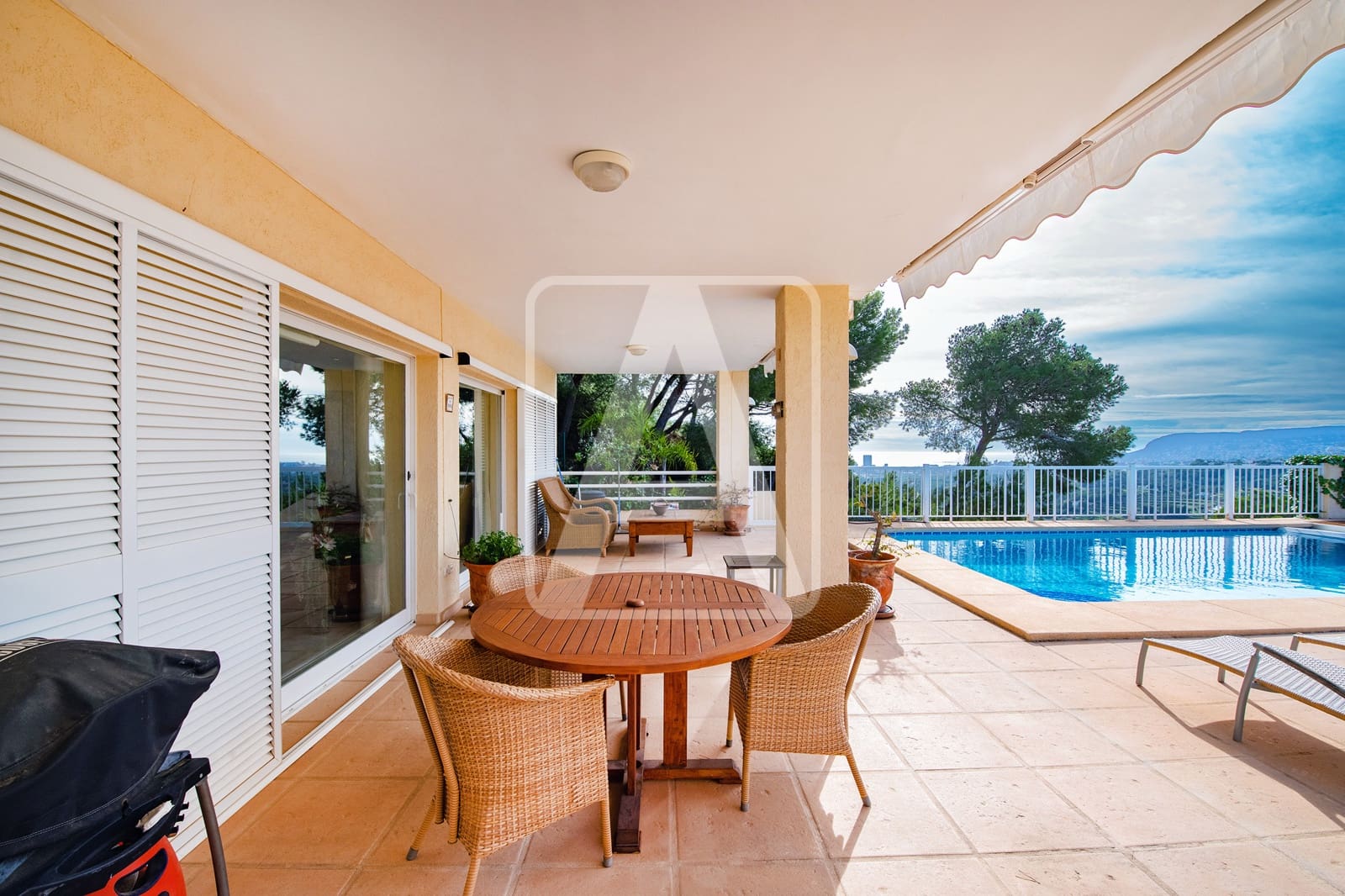 3 sovrum Villa till salu i Calpe / Calp med garage - 849 000 € (Ref: 7329126)