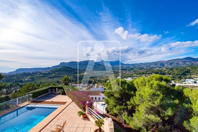 3 sovrum Villa till salu i Calpe / Calp med garage - 849 000 € (Ref: 7329126)