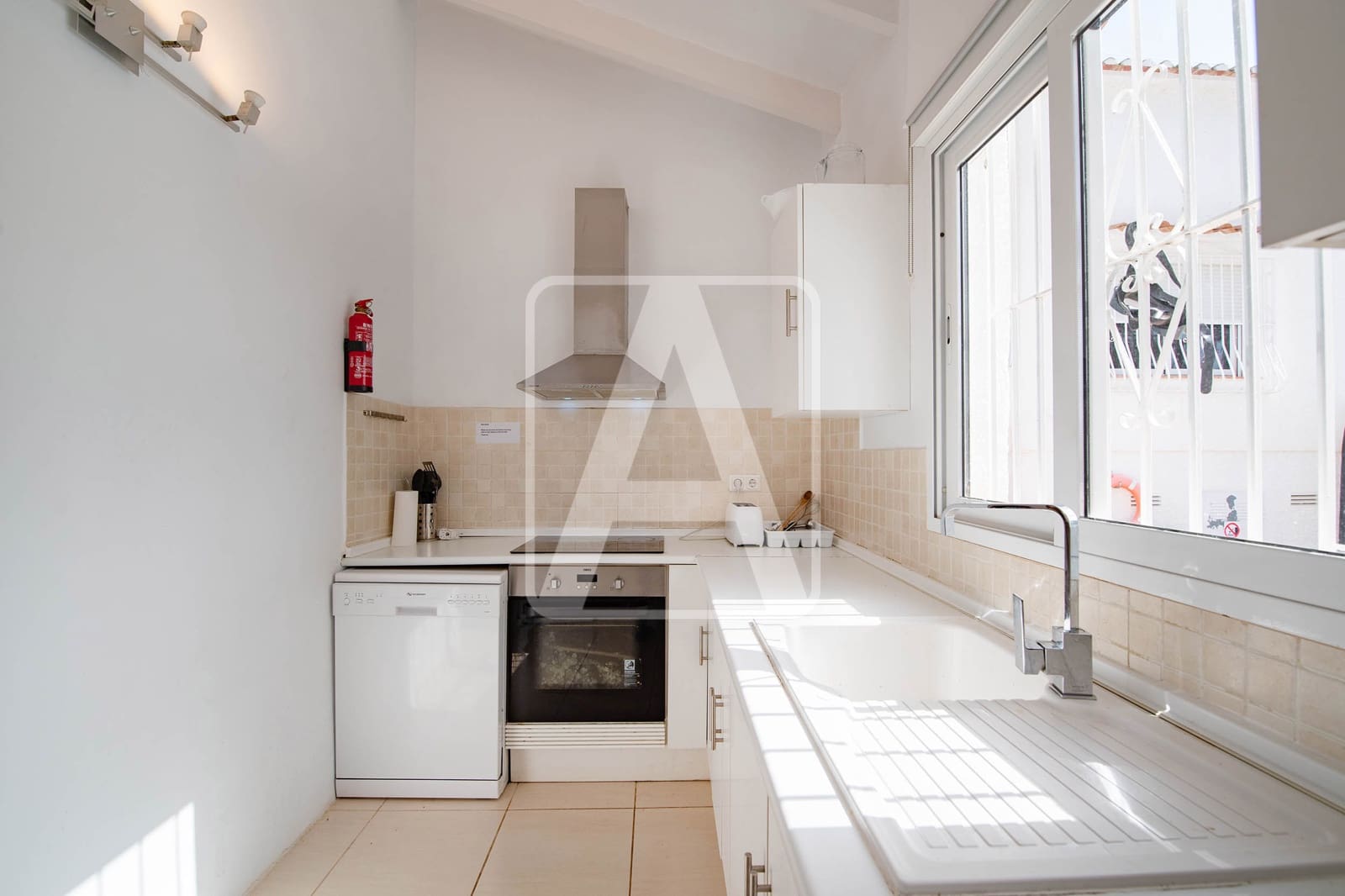 8 bedroom Villa for sale in Calpe / Calp with pool garage - € 950,000 (Ref: 7427727)