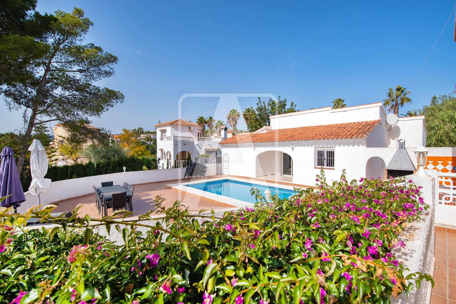 8 bedroom Villa for sale in Calpe / Calp with pool garage - € 950,000 (Ref: 7427727)