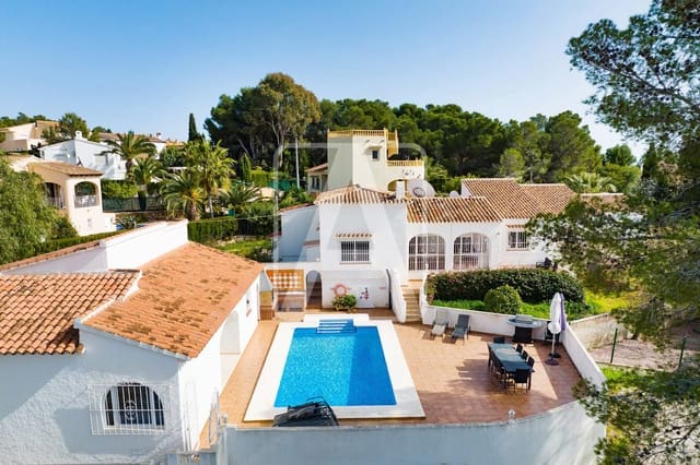 8 quarto Moradia para venda em Calpe / Calp com piscina garagem - 950 000 € (Ref: 7427727)