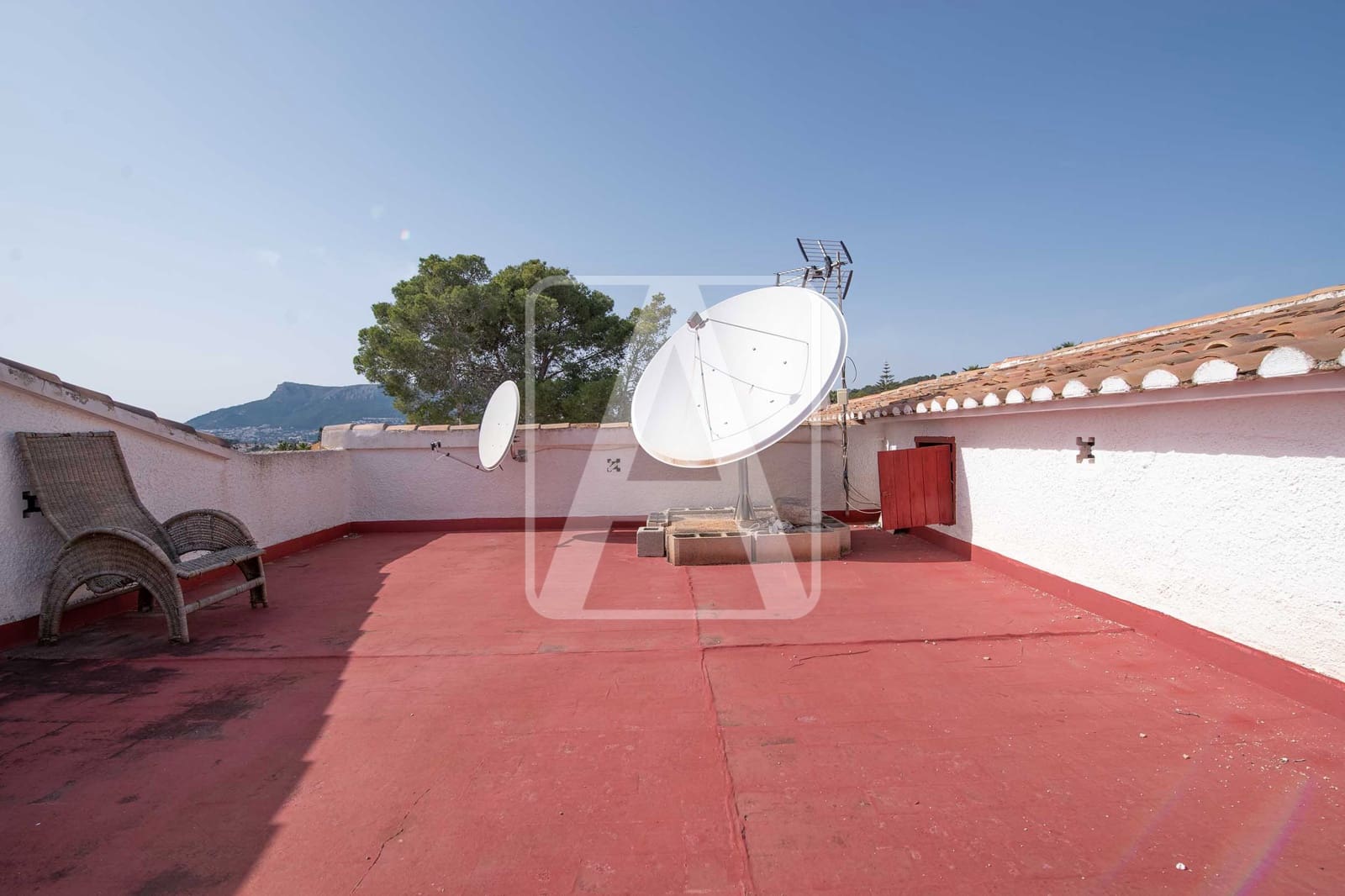 8 bedroom Villa for sale in Calpe / Calp with pool garage - € 950,000 (Ref: 7427727)