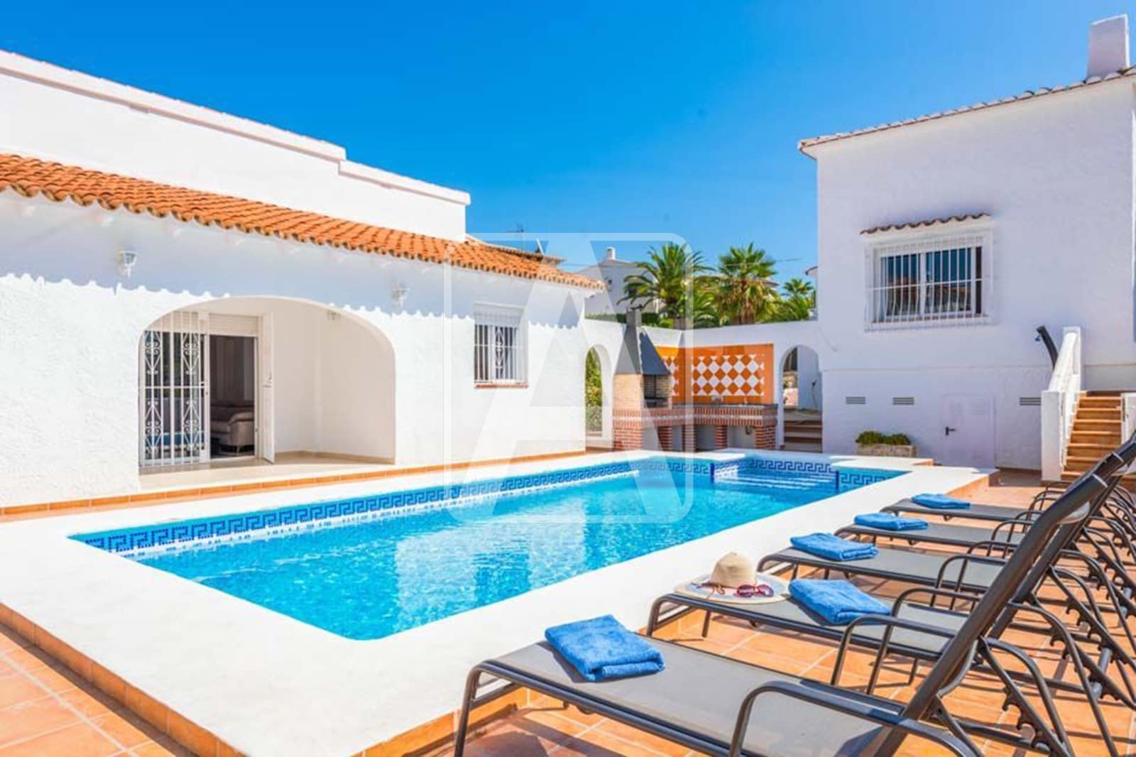 8 bedroom Villa for sale in Calpe / Calp with pool garage - € 950,000 (Ref: 7427727)