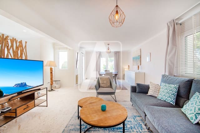 4 soverom Villa til salgs i Moraira, Teulada-Moraira med svømmebasseng garasje - € 1 550 000 (Ref: 7427729)