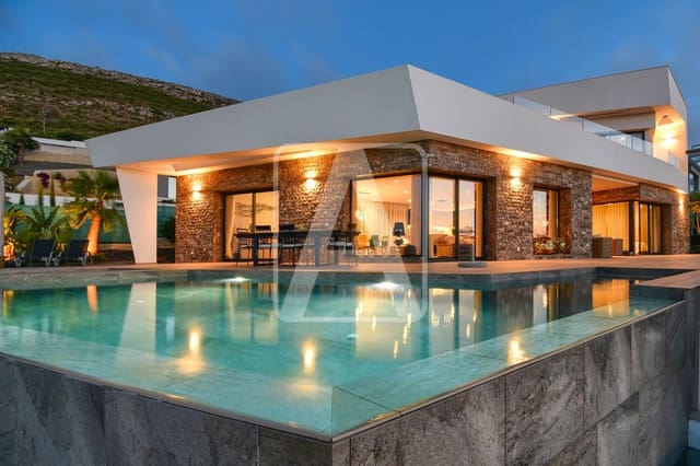 4 slaapkamer Villa te koop in Javea / Xàbia met garage - € 1.490.000 (Ref: 7563064)