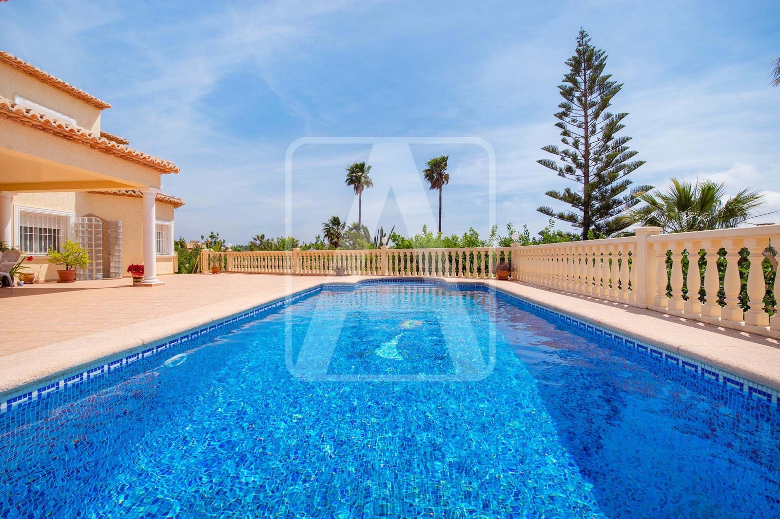 4 bedroom Villa for sale in Calpe / Calp with pool garage - € 990,000 (Ref: 7573714)