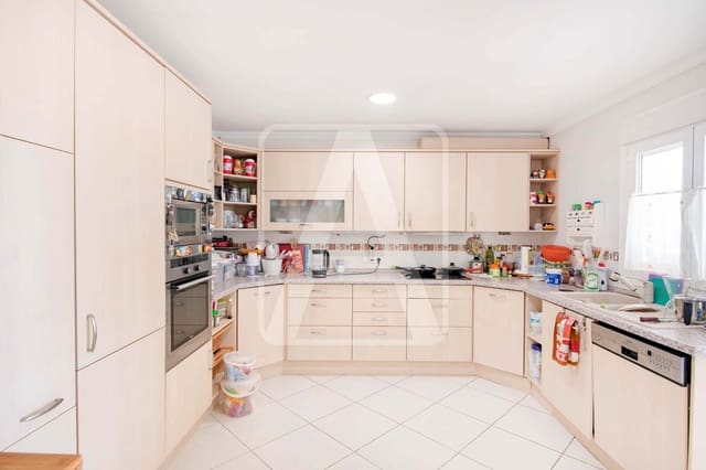 4 soveværelse Villa til salg i Calpe / Calp med swimmingpool garage - € 990.000 (Ref: 7573714)