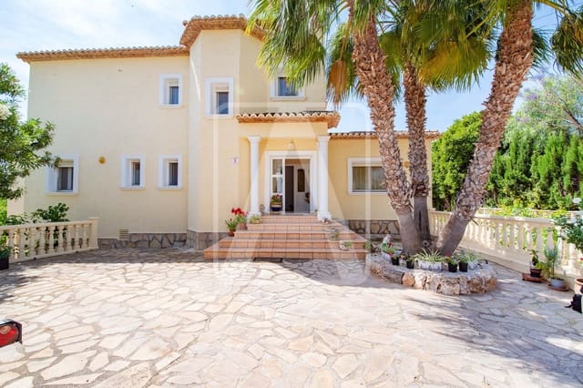 4 soveværelse Villa til salg i Calpe / Calp med swimmingpool garage - € 990.000 (Ref: 7573714)