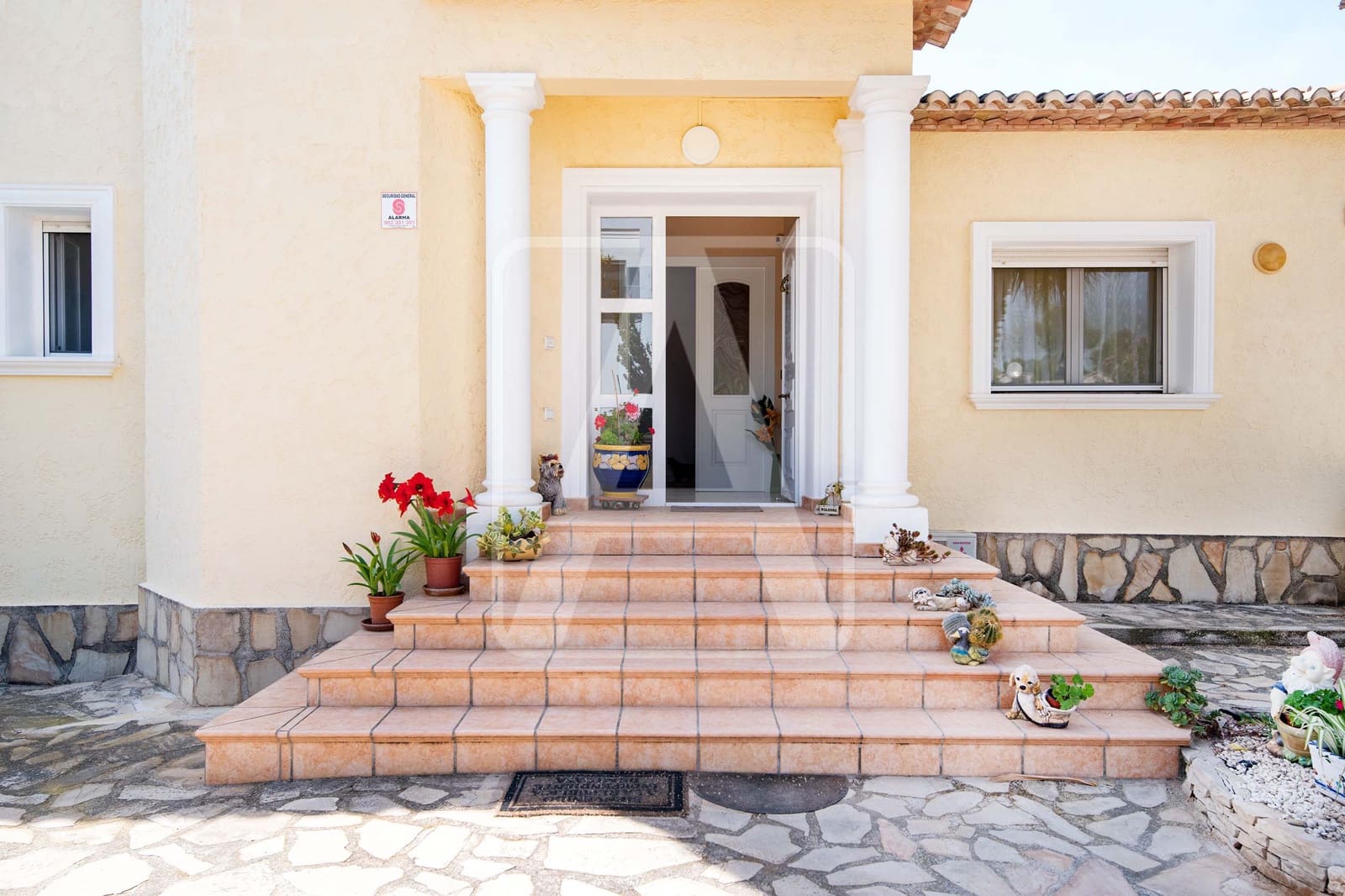 4 bedroom Villa for sale in Calpe / Calp with pool garage - € 990,000 (Ref: 7573714)