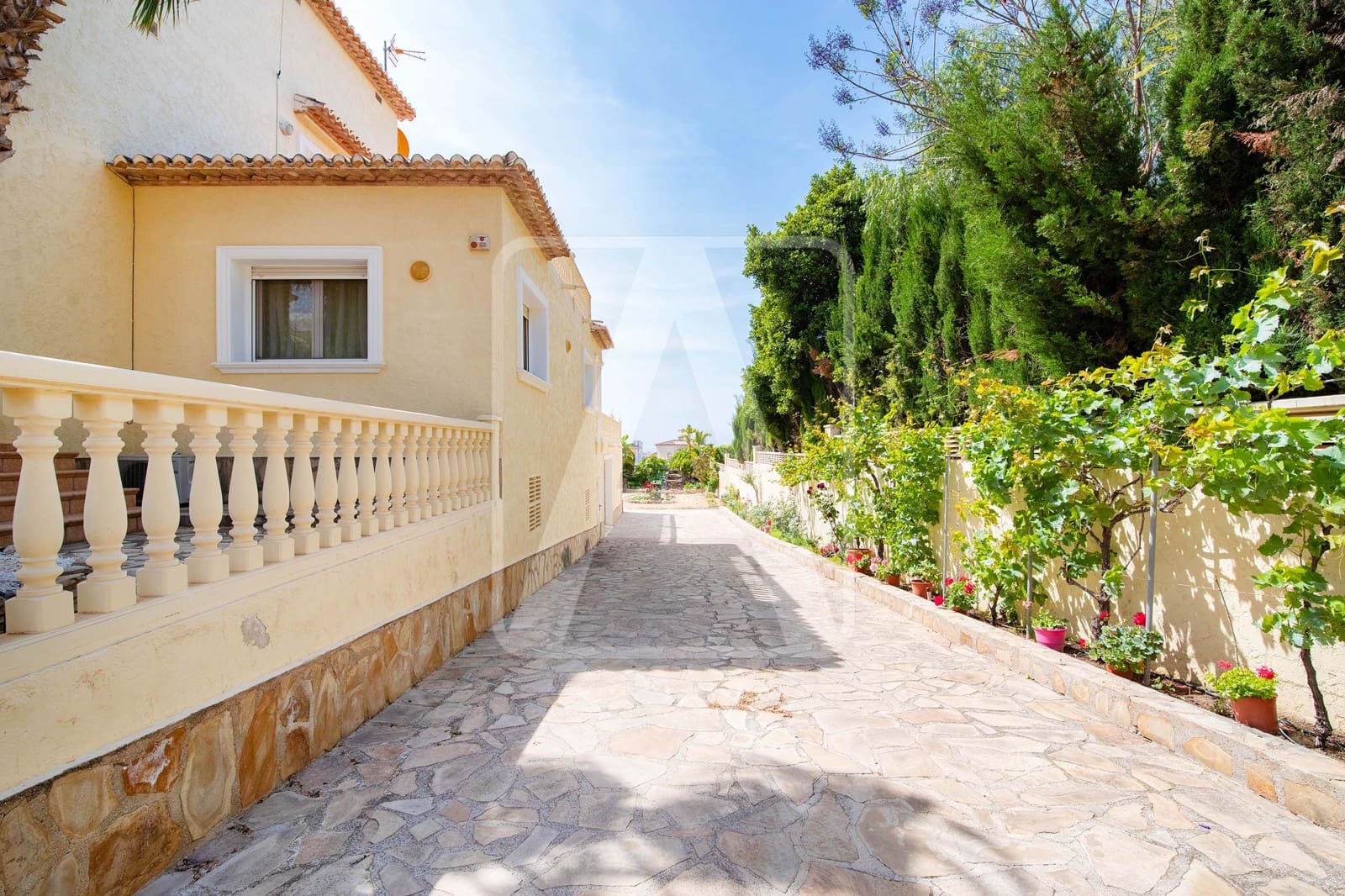 4 bedroom Villa for sale in Calpe / Calp with pool garage - € 990,000 (Ref: 7573714)