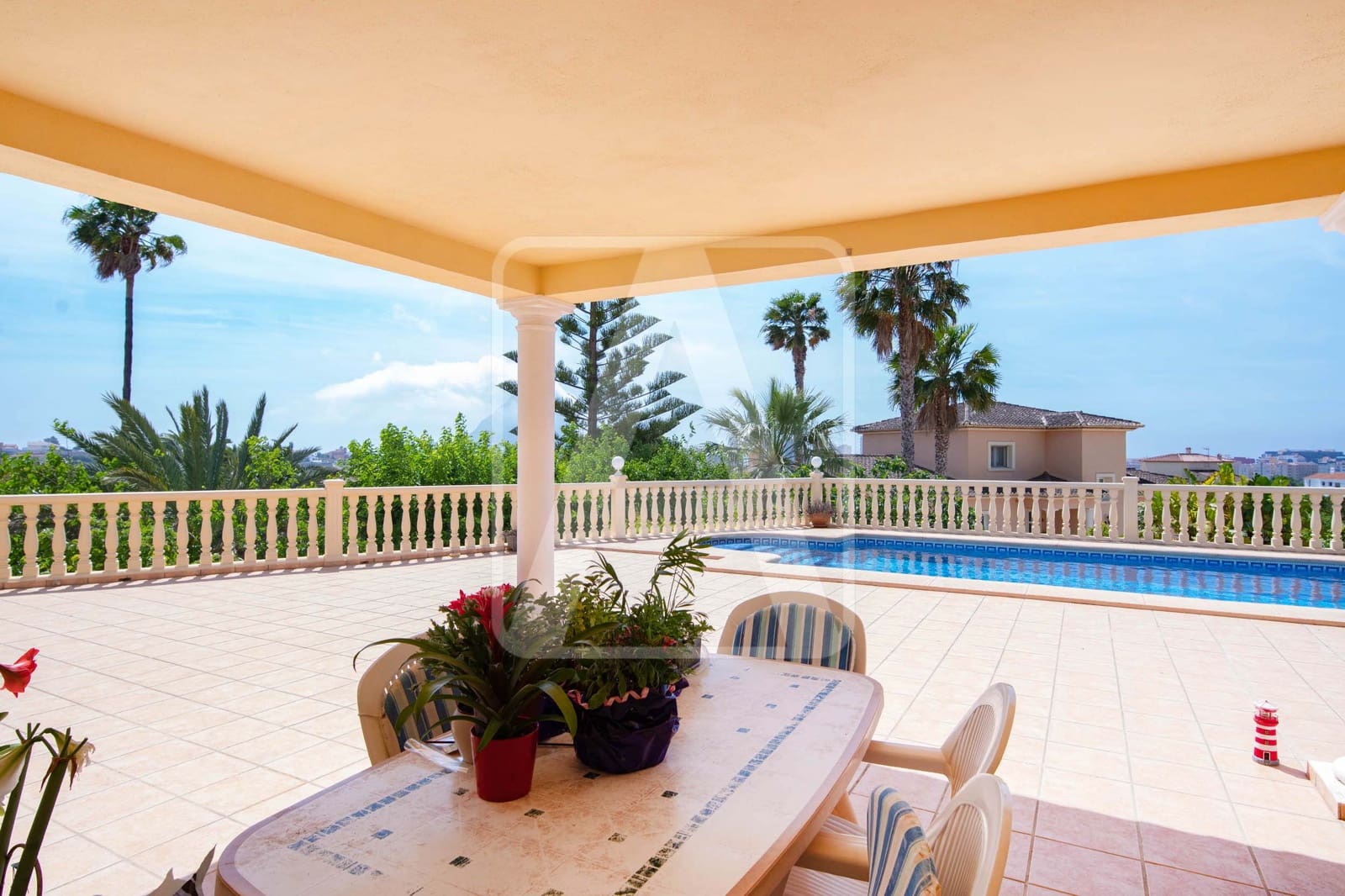 4 bedroom Villa for sale in Calpe / Calp with pool garage - € 990,000 (Ref: 7573714)