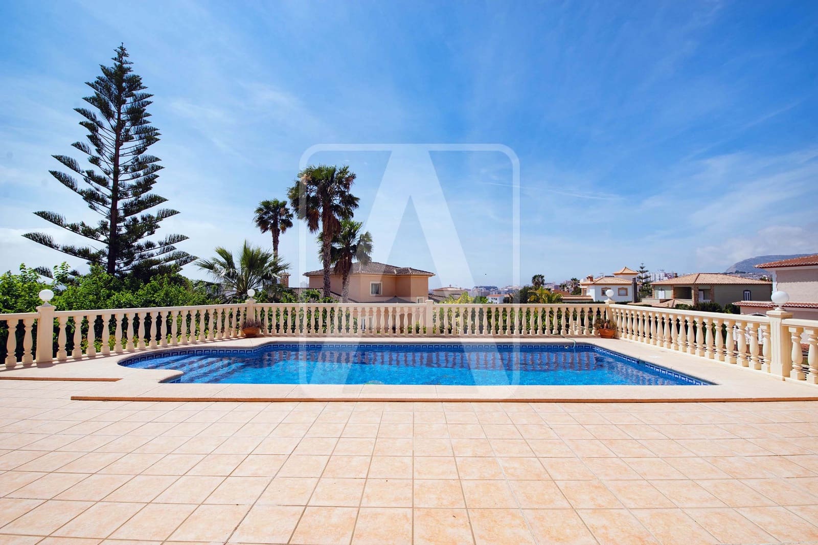 4 bedroom Villa for sale in Calpe / Calp with pool garage - € 990,000 (Ref: 7573714)