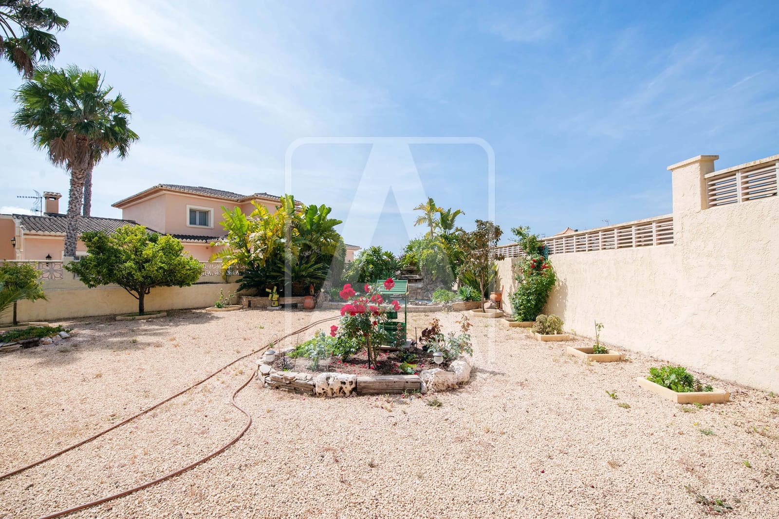 4 bedroom Villa for sale in Calpe / Calp with pool garage - € 990,000 (Ref: 7573714)