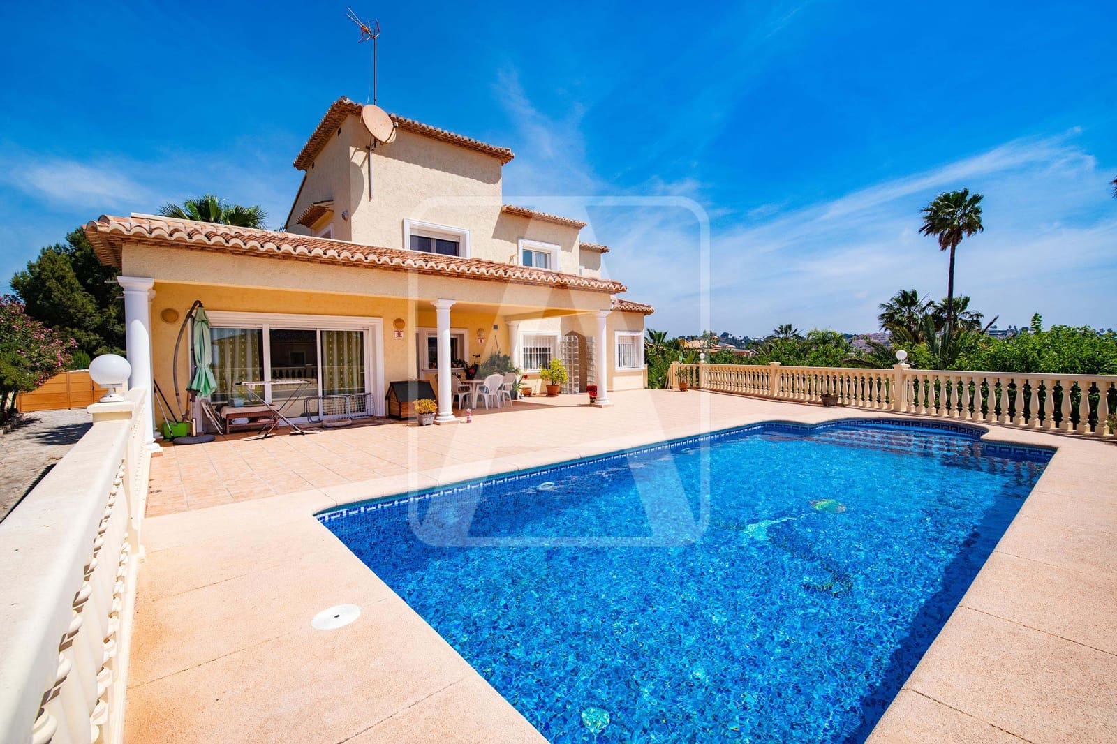 4 bedroom Villa for sale in Calpe / Calp with pool garage - € 990,000 (Ref: 7573714)