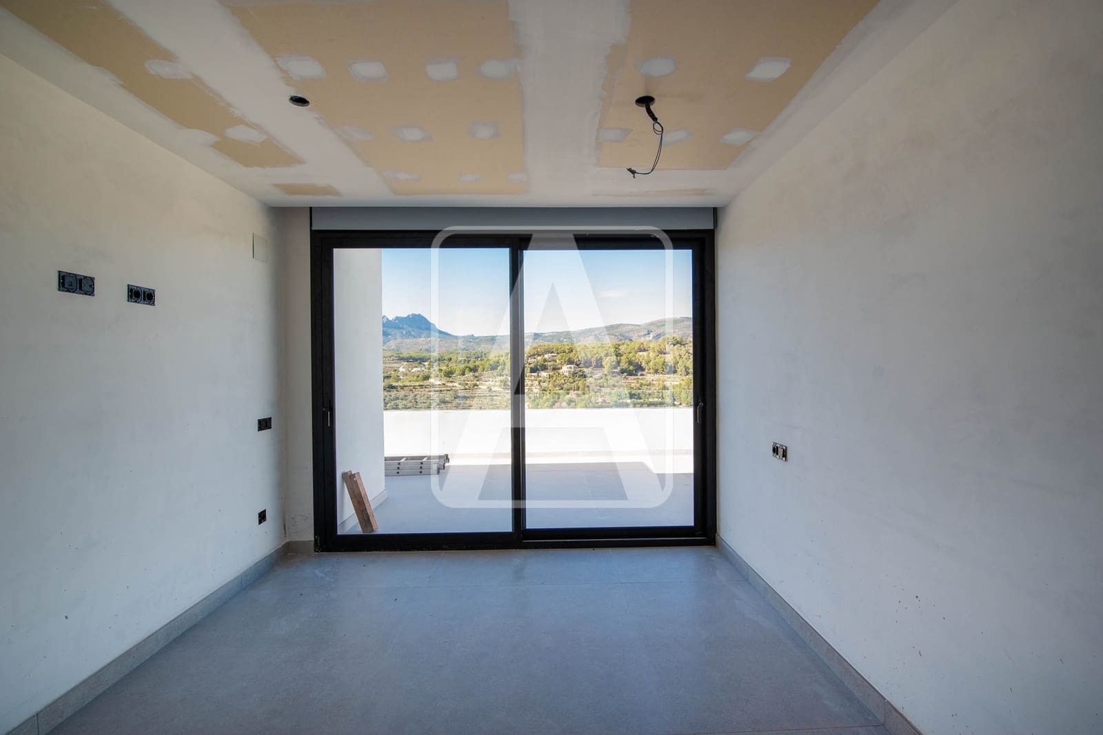 3 sypialnia Willa na sprzedaż w Calpe / Calp z basenem garażem - 1 135 000 € (Ref: 7602518)