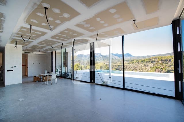 Chalet de 3 habitaciones en Calpe / Calp en venta con piscina garaje - 1.135.000 € (Ref: 7602518)