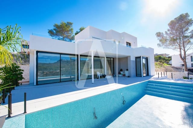 Chalet de 3 habitaciones en Calpe / Calp en venta con piscina garaje - 1.135.000 € (Ref: 7602518)