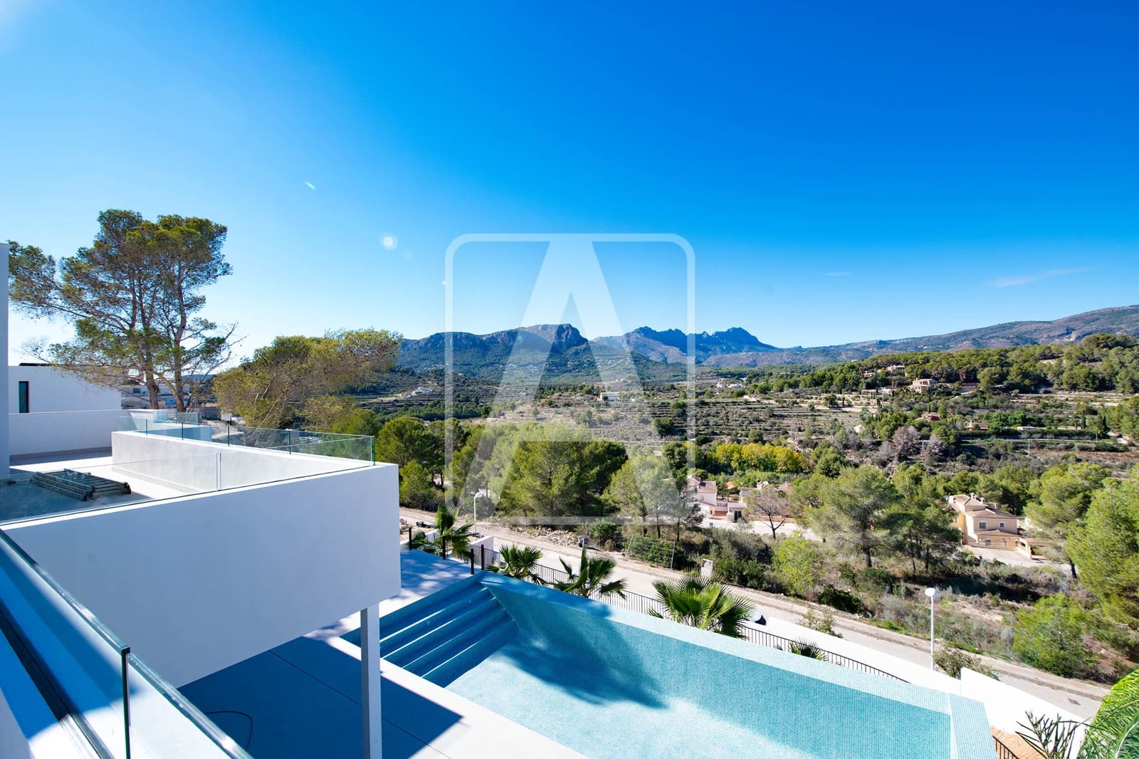 3 sypialnia Willa na sprzedaż w Calpe / Calp z basenem garażem - 1 135 000 € (Ref: 7602518)