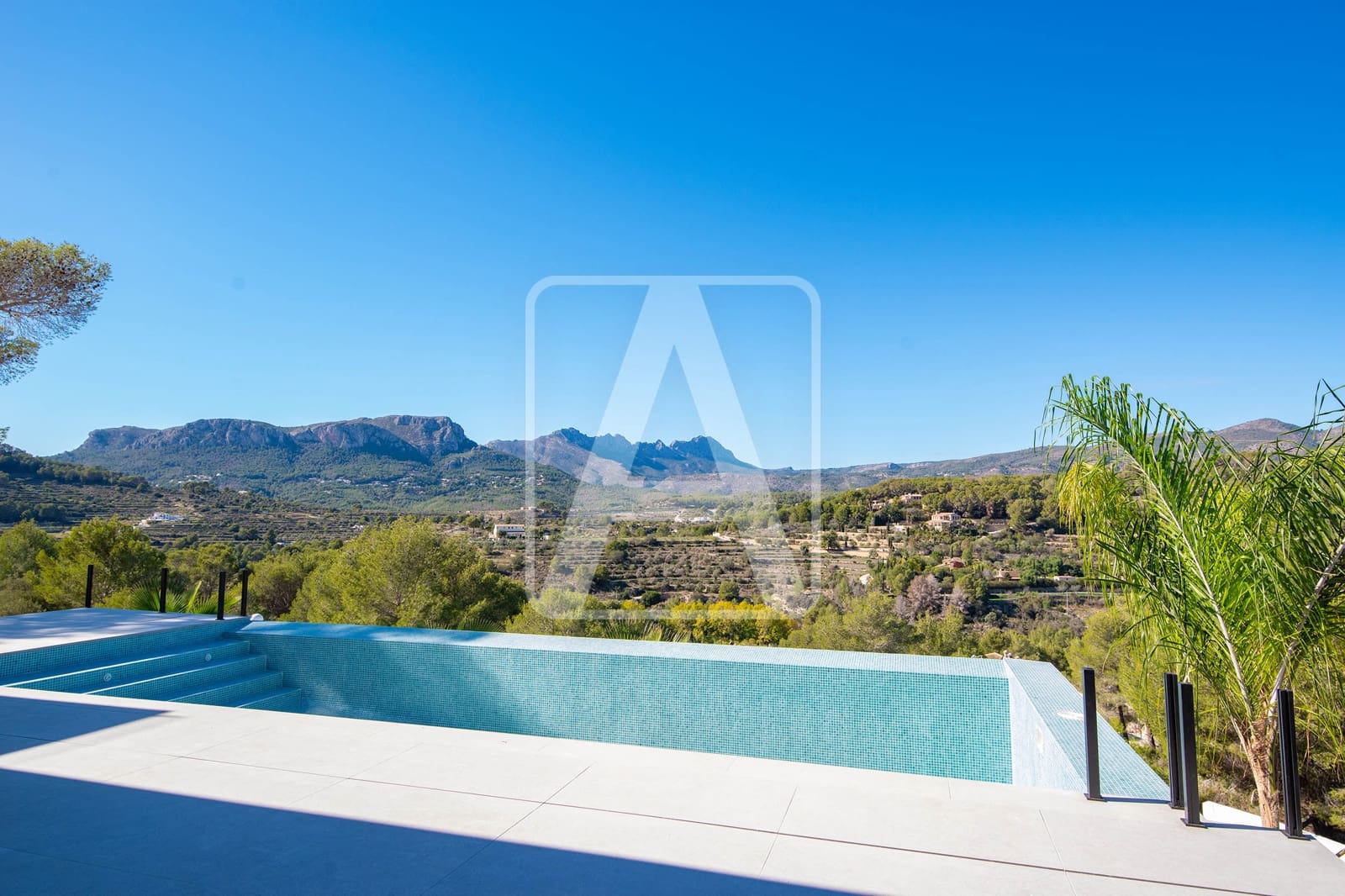 3 sypialnia Willa na sprzedaż w Calpe / Calp z basenem garażem - 1 135 000 € (Ref: 7602518)