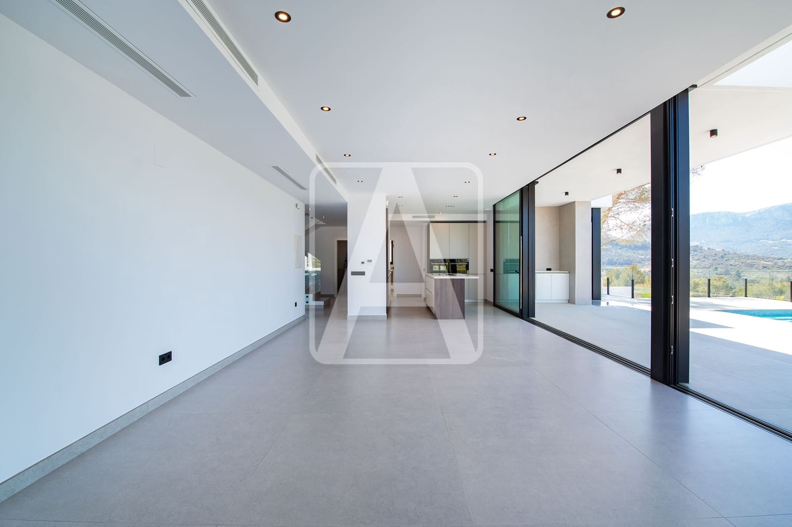 3 soverom Villa til salgs i Calpe / Calp med svømmebasseng garasje - € 1 135 000 (Ref: 7602518)