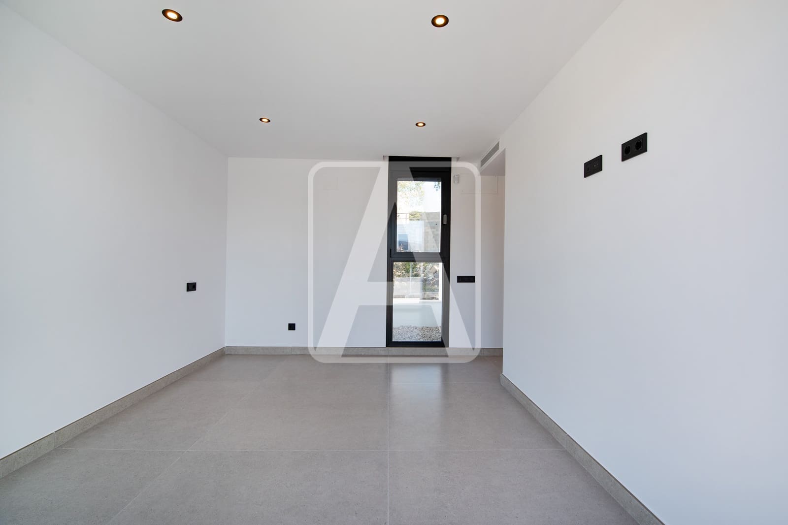 3 soverom Villa til salgs i Calpe / Calp med svømmebasseng garasje - € 1 135 000 (Ref: 7602518)