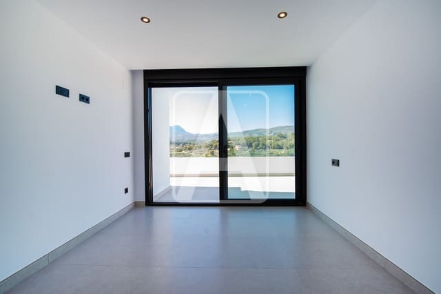 3 slaapkamer Villa te koop in Calpe / Calp met zwembad garage - € 1.135.000 (Ref: 7602518)