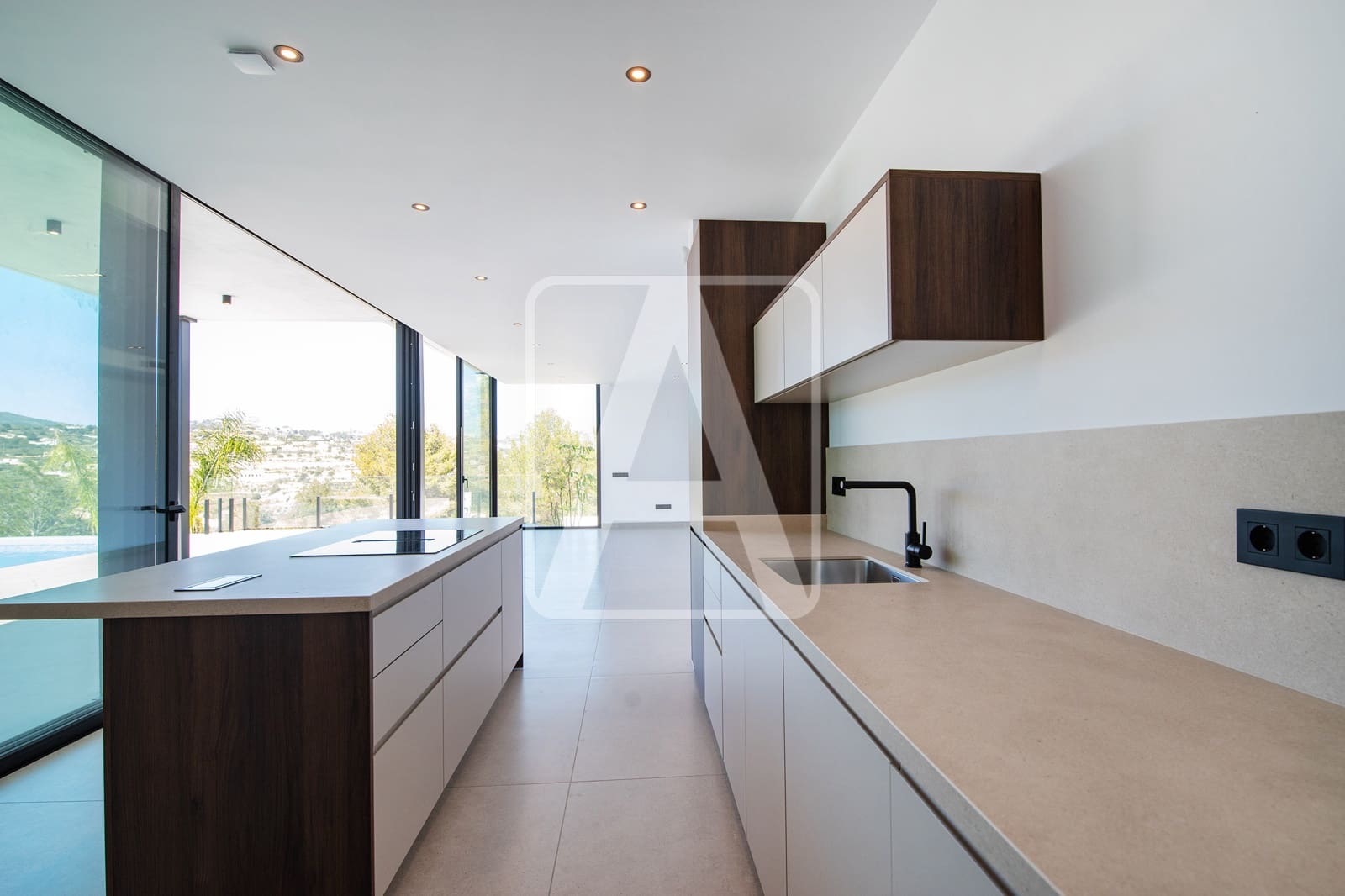 3 soverom Villa til salgs i Calpe / Calp med svømmebasseng garasje - € 1 135 000 (Ref: 7602518)