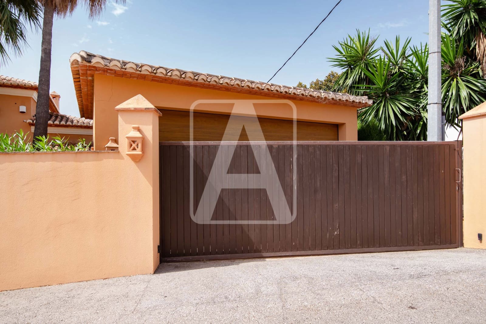 3 bedroom Villa for sale in Benissa with pool garage - € 1,150,000 (Ref: 7698442)