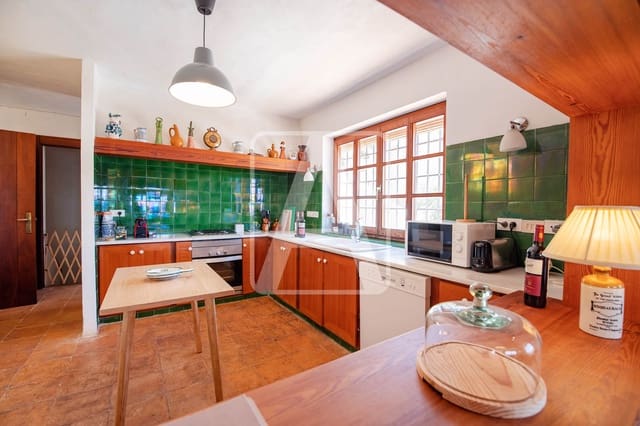 5 bedroom Villa for sale in Moraira, Teulada-Moraira with pool garage - € 2,750,000 (Ref: 7737045)