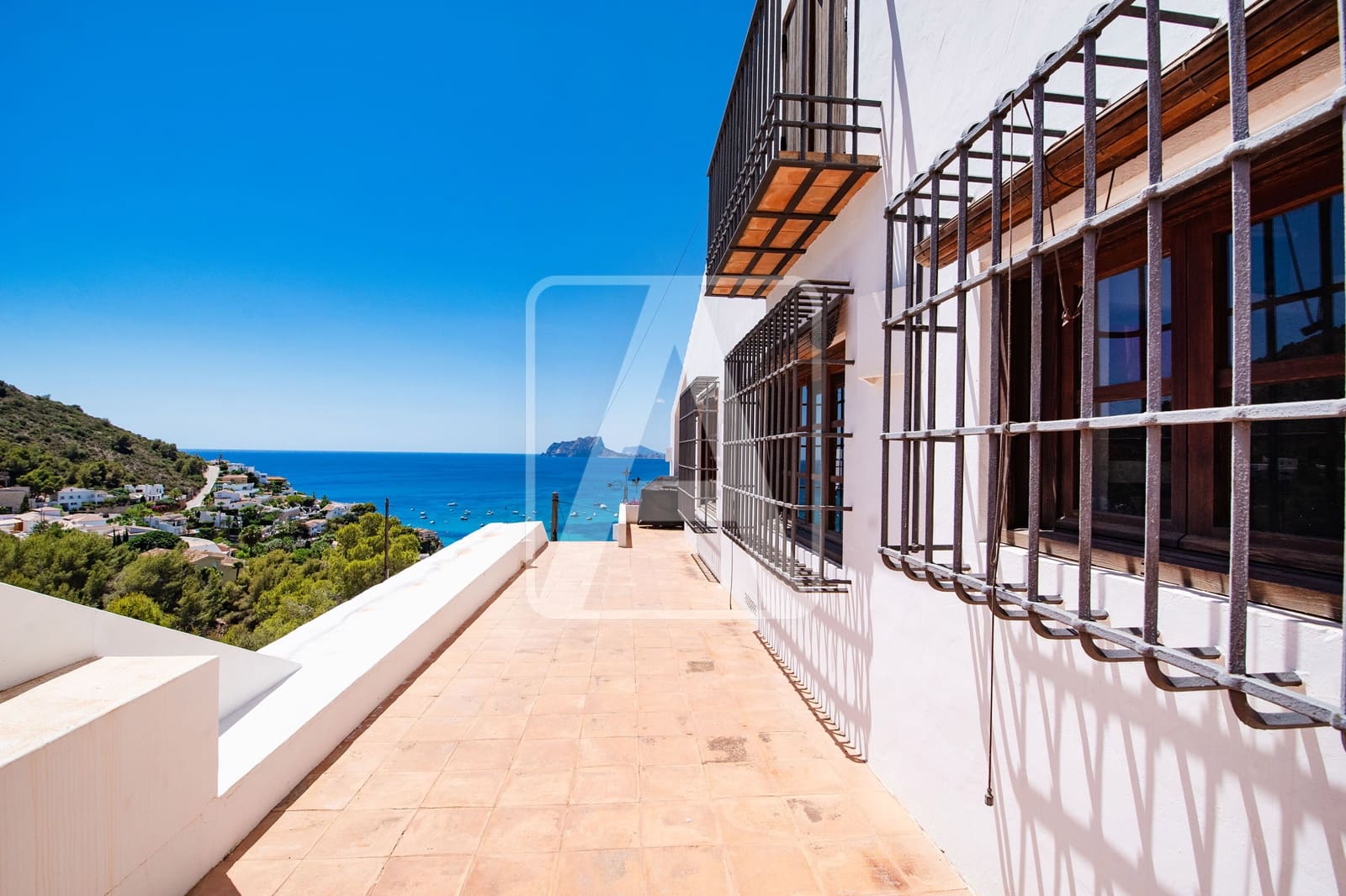 5 bedroom Villa for sale in Moraira with pool garage - € 2,750,000 (Ref: 7737045)