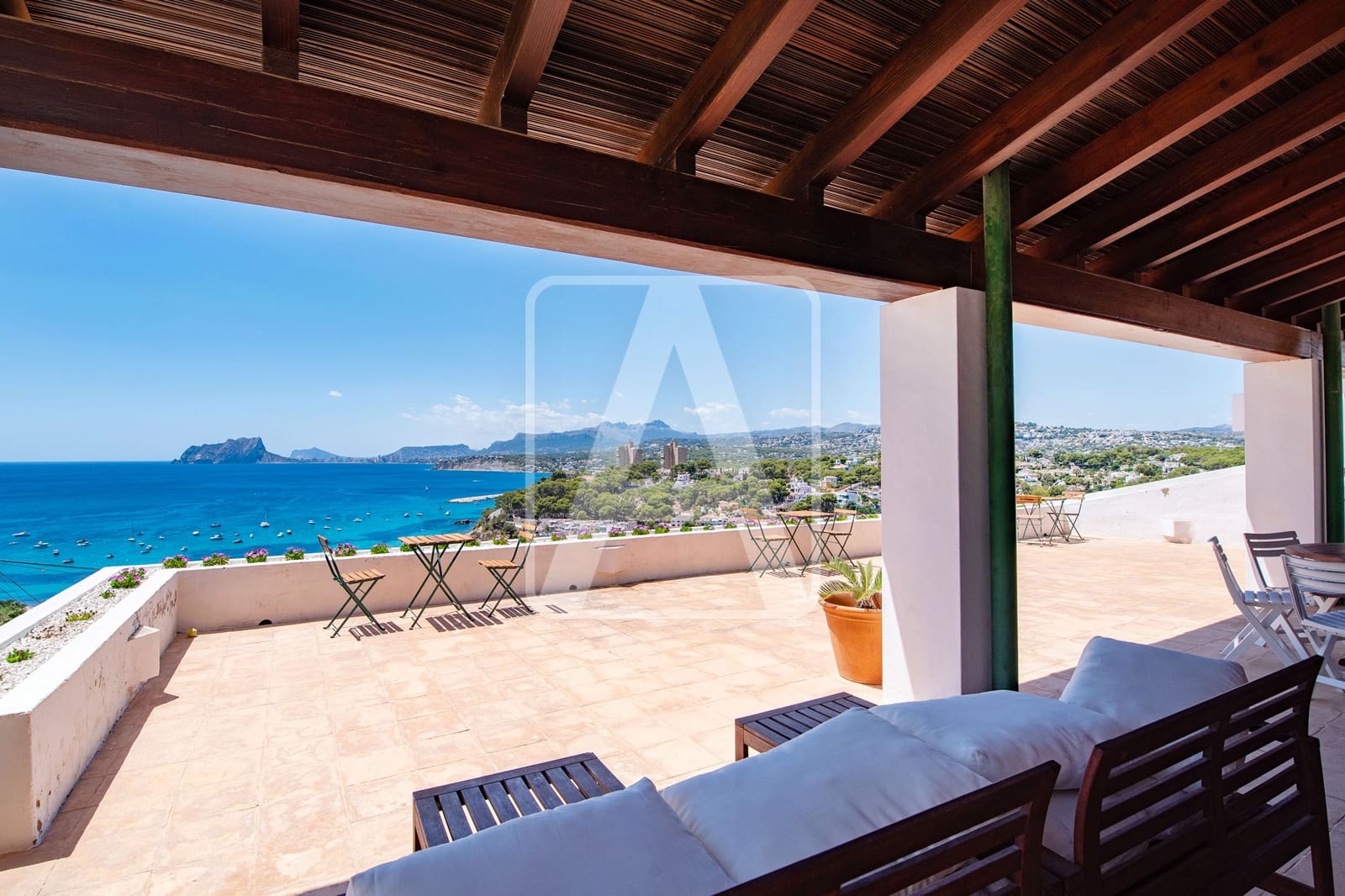 5 bedroom Villa for sale in Moraira with pool garage - € 2,750,000 (Ref: 7737045)