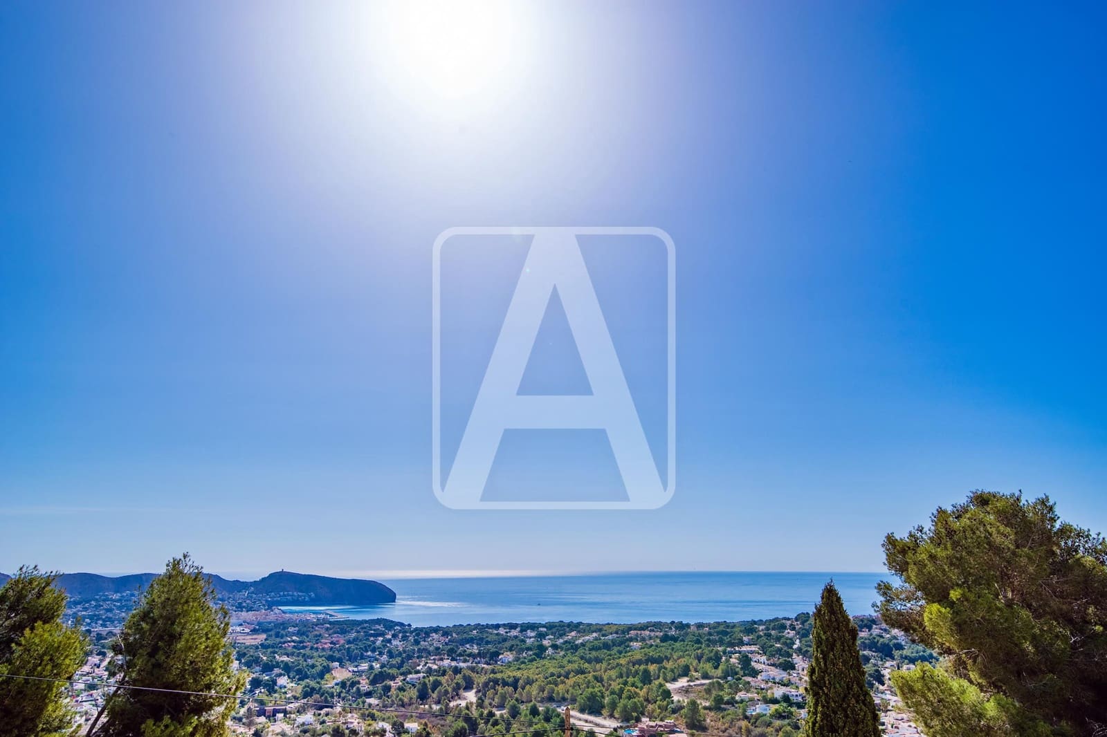 Chalet de 4 habitaciones en Moraira en venta con piscina garaje - 3.950.000 € (Ref: 7819988)