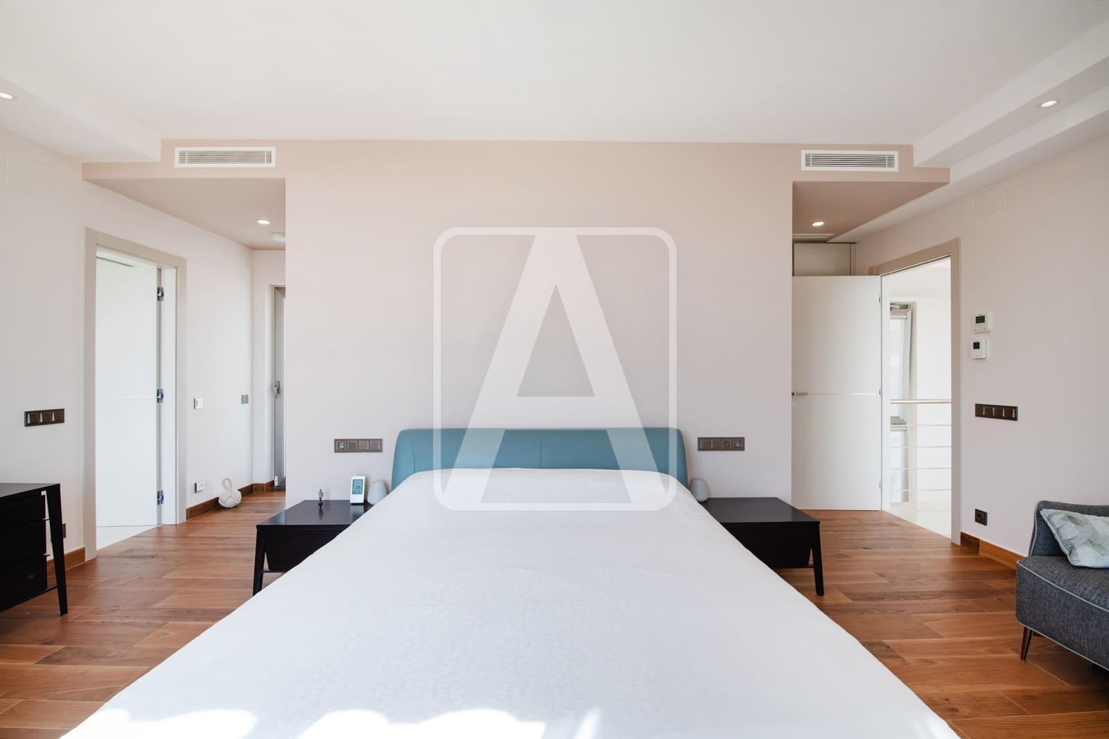 5 quarto Moradia para venda em Calpe / Calp com piscina garagem - 1 980 000 € (Ref: 7847554)